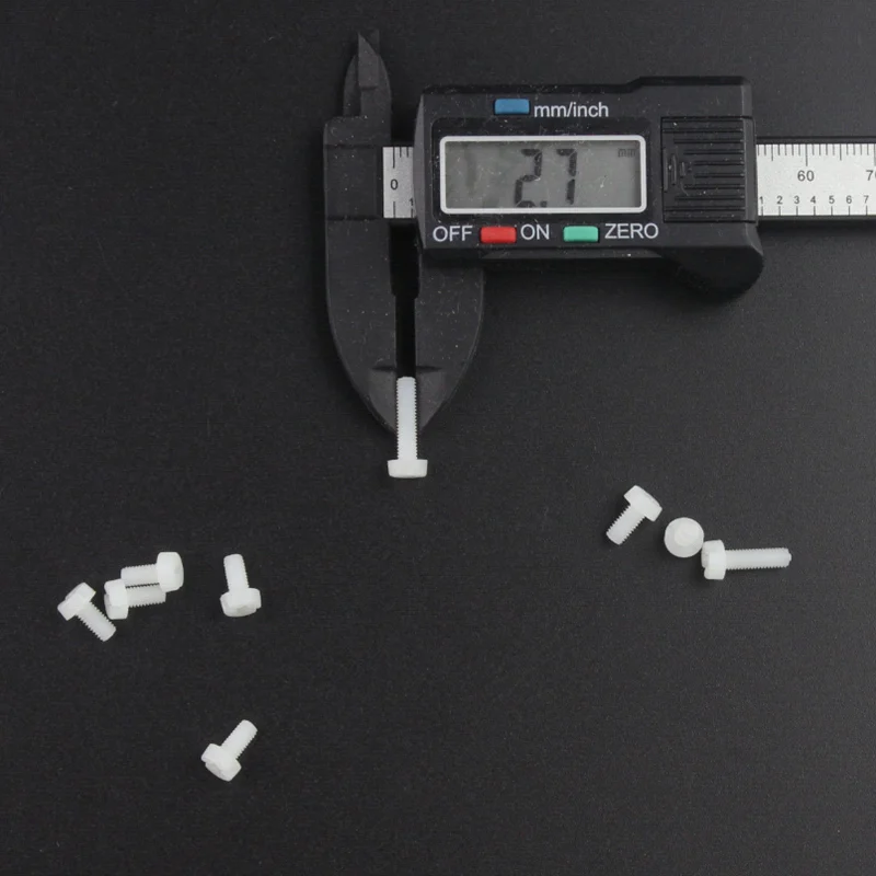 M3-4-30mm-White-Nylon-Screws-Round-Head-Phillips-Plastic-Iinsulation-Screw-M3 (1)
