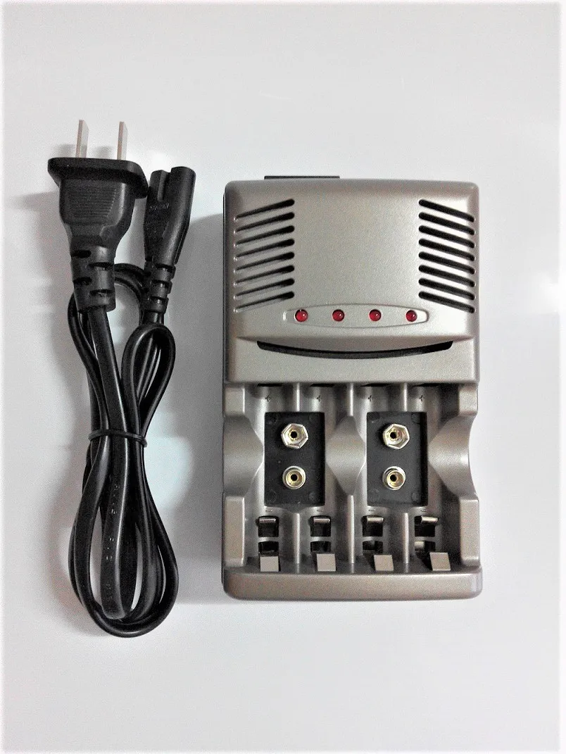 

4 Slots Battery Charger with Over Current Protection for NI-MH / NI-CD / 9V / AA / AAA Rechargeable Batteries