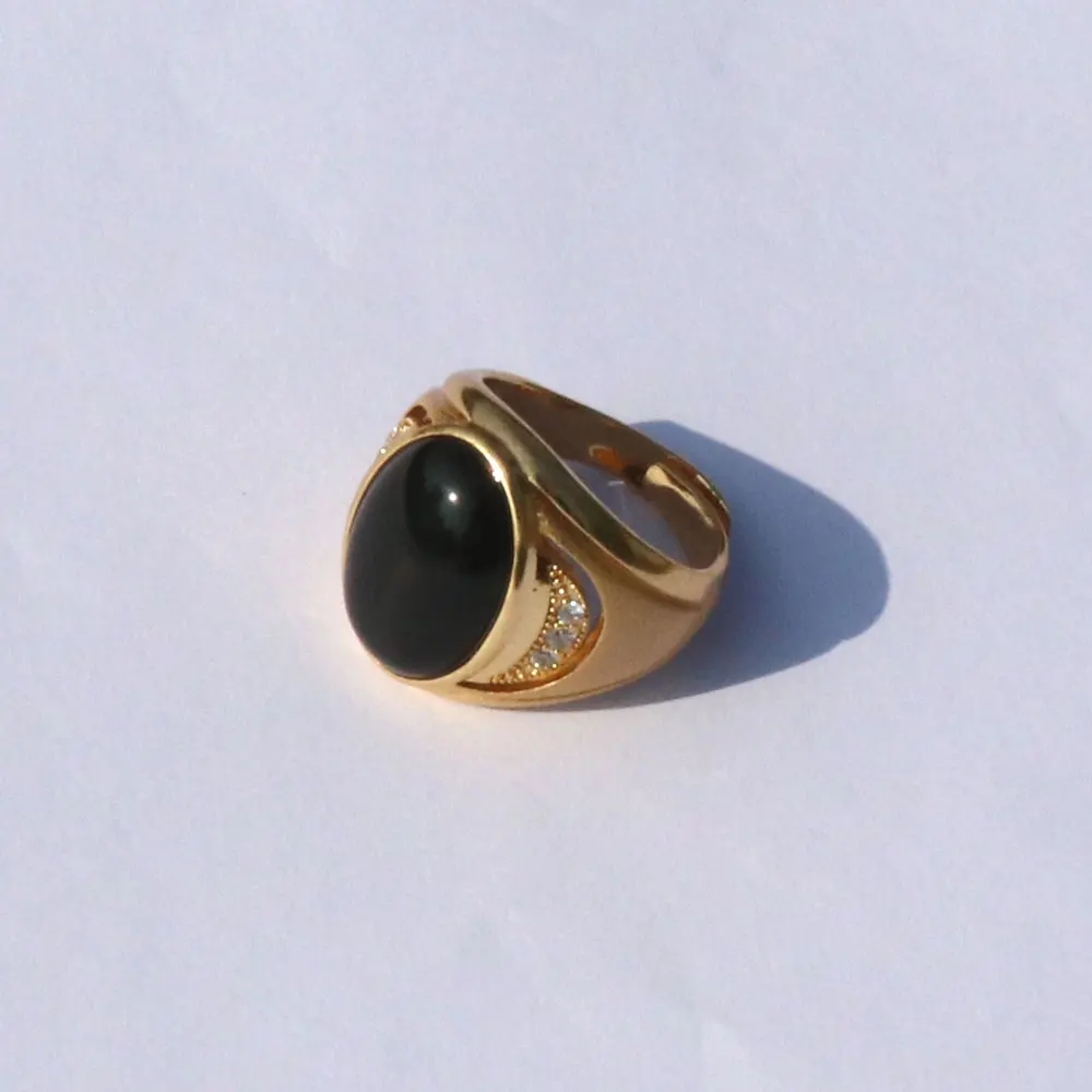 

Men's Large Vintage 14 k Solid Yellow Gold GF Big Black Stone Ring side ROUND CUT AAA CZ PLATED BRASS