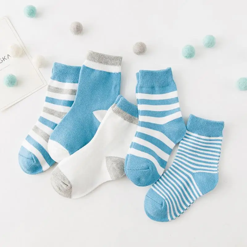 Полосатые носки для маленьких мальчиков, 5 пара/лот Мягкие хлопковые носки для младенцев милые детские носки с рисунком для новорожденных мальчиков голубой, черный - Цвет: Небесно-голубой