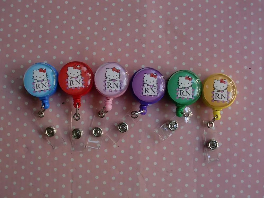 Различные hello kitty медсестры Retrtatable ID держатель RN значок катушка Смешанная