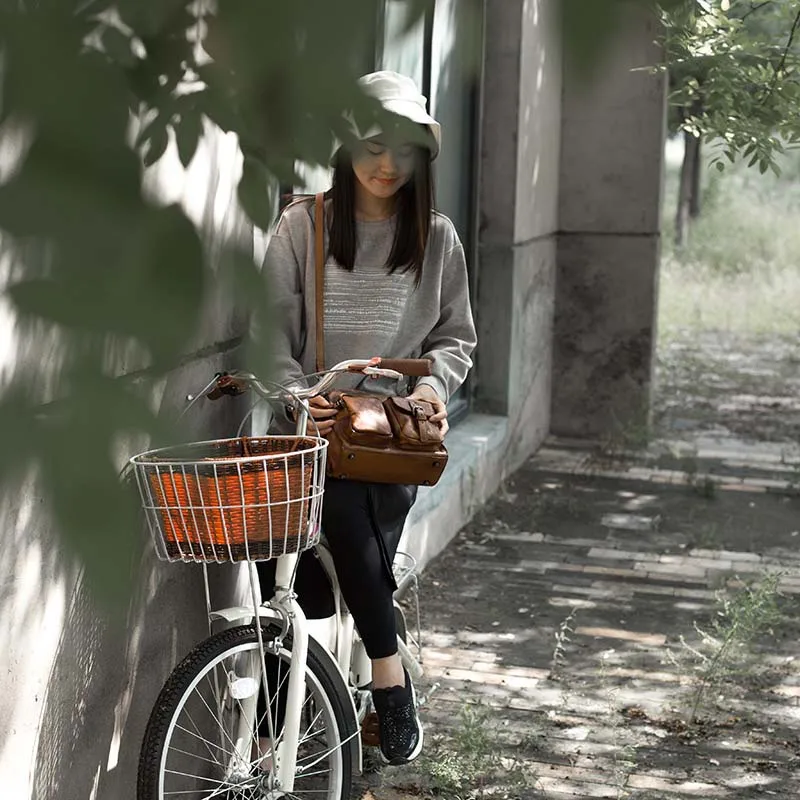 The first layer of leather messenger bag casual soft leather diagonal bag retro handbag