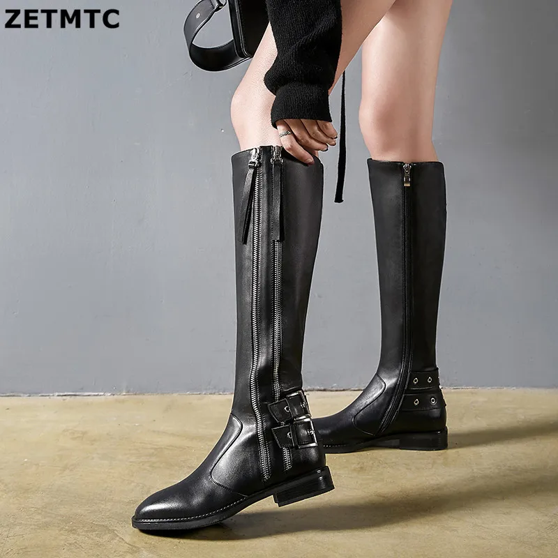 ZETMTC/ г. женские сапоги до колена из натуральной кожи с металлическим круглым носком в стиле панк мотоботы с заклепками и ремешком с пряжкой женские размеры 34-41