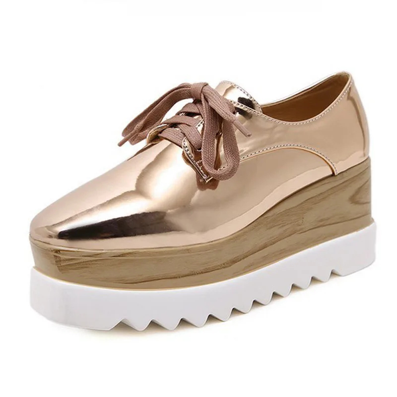 sapato com plataforma alta