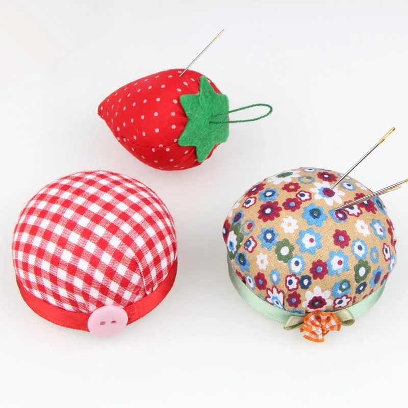 

2pcs/set Sewing Strawberry Needle Pin Cushion With Elastic Wrist Belt DIY Handcraft Tool for Stitch Sewing Needlework Accessory