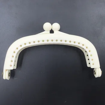 

5Pcs White Plastic Cusual Coin Arc Frame Kiss Clasps Lock Handle For Handbag Purse Accessories 9x5cm