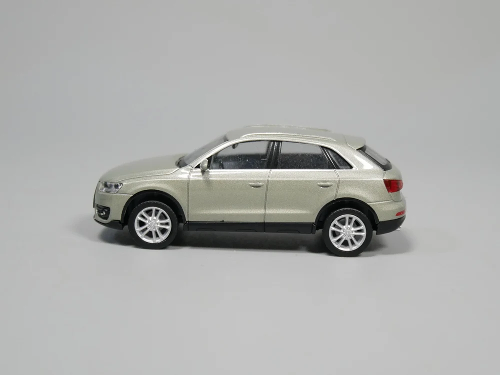 Масштабная модель ванны-herpa 1: 87 Audi Q3 модель автомобиля