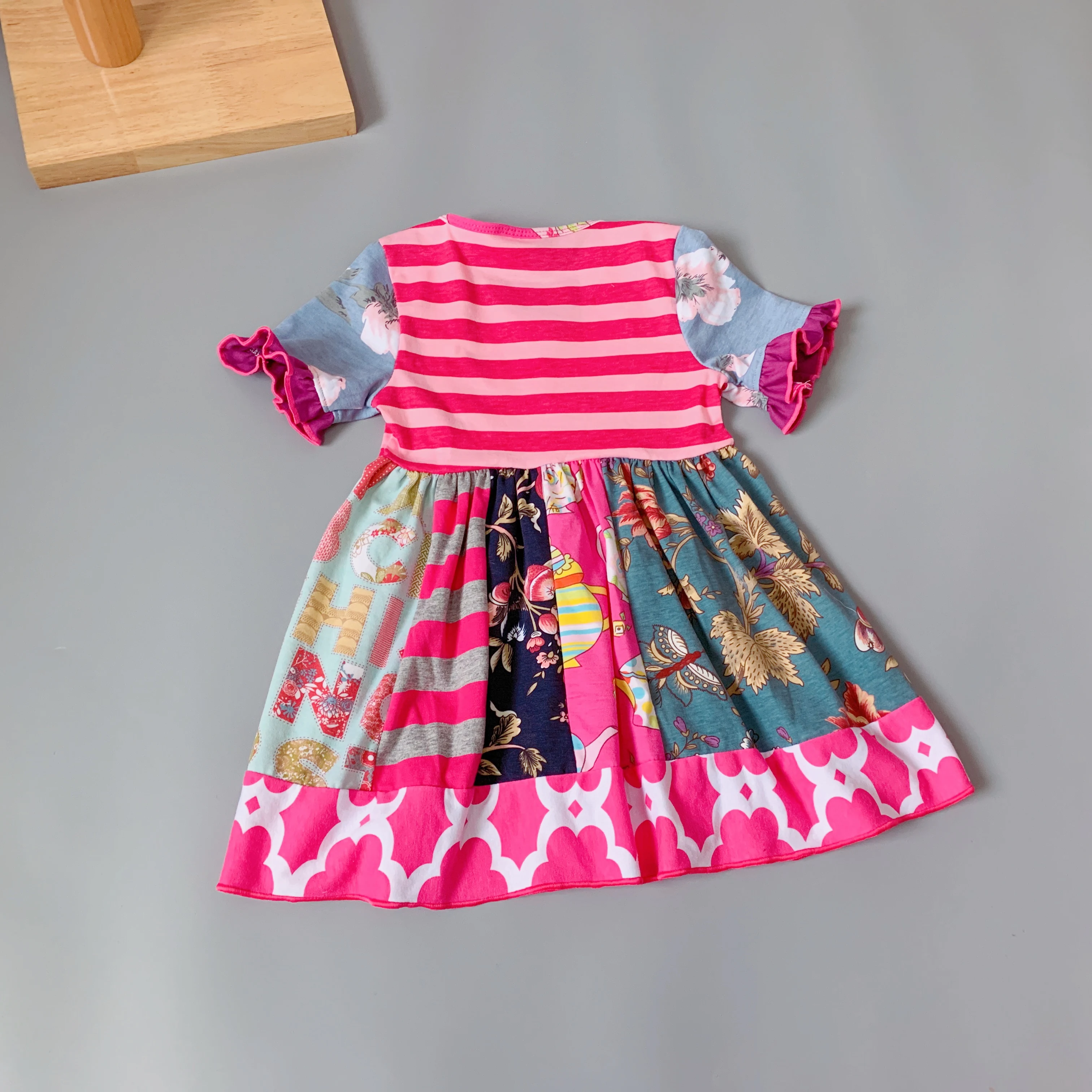 Осеннее розовое платье с цветами и пуговицами для девочек; Лидер продаж; Новое Стильное платье для подарка
