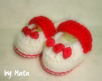 

red rose booties-crochet shoes- crochet booties baby shoes