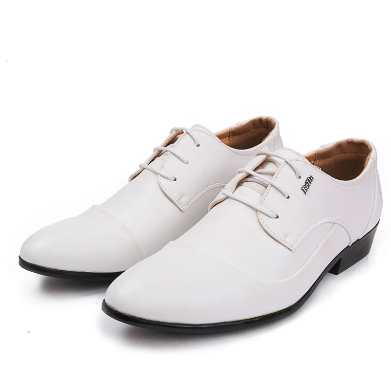 Male fashion leather low black and white soft leather shoes get married ...