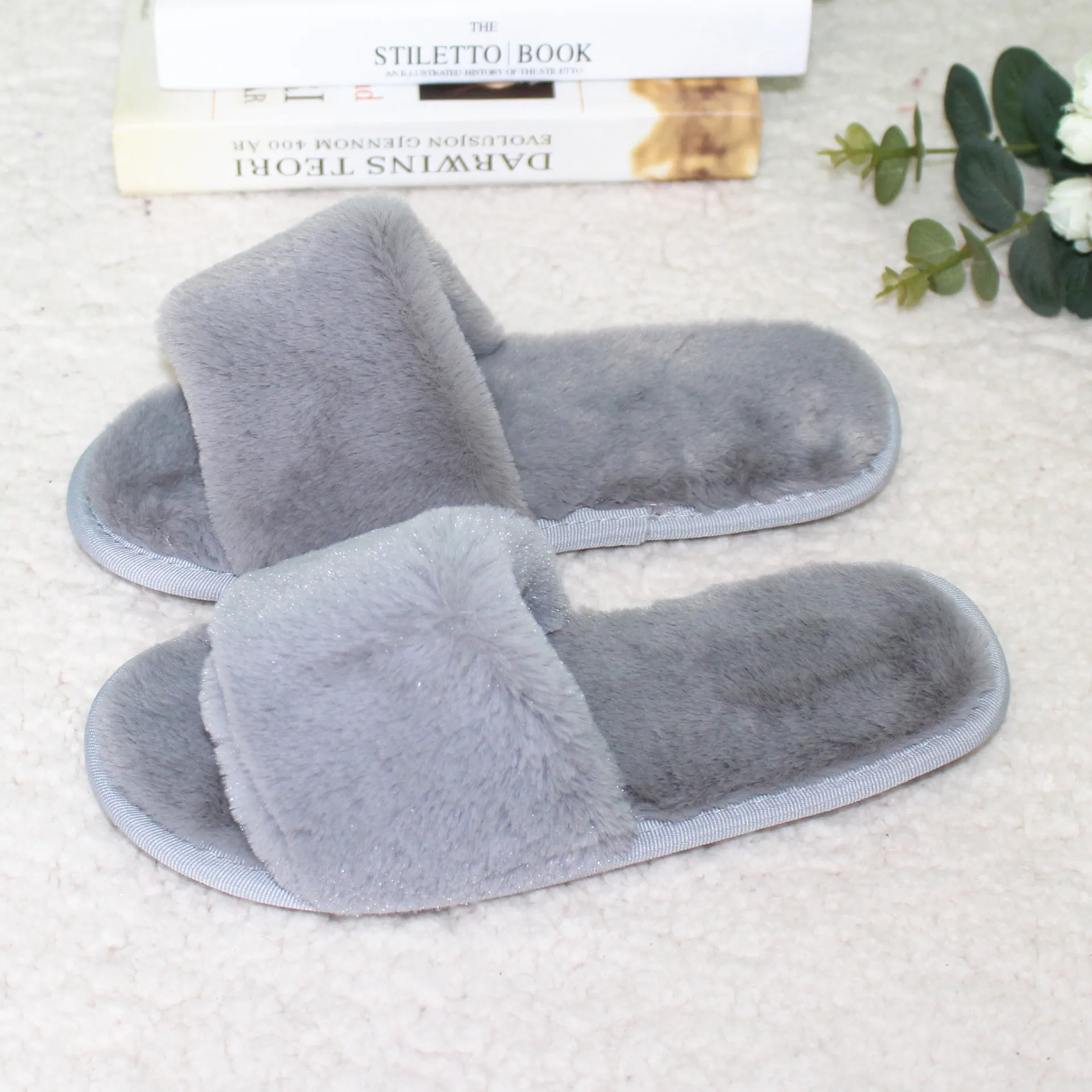 

Home Slippers Women Zapatos Mujer Ladies Slip on Sliders Fluffy Faux Fur Flat New Soft Female Casual Slipper Flip Flops Winter