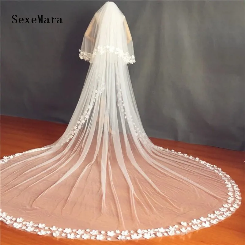 

New Arrival White Wedding Veils Two Layers Wedding Hair Accessories 3D Applique Flowers Bridal Veil for Romantic Wedding