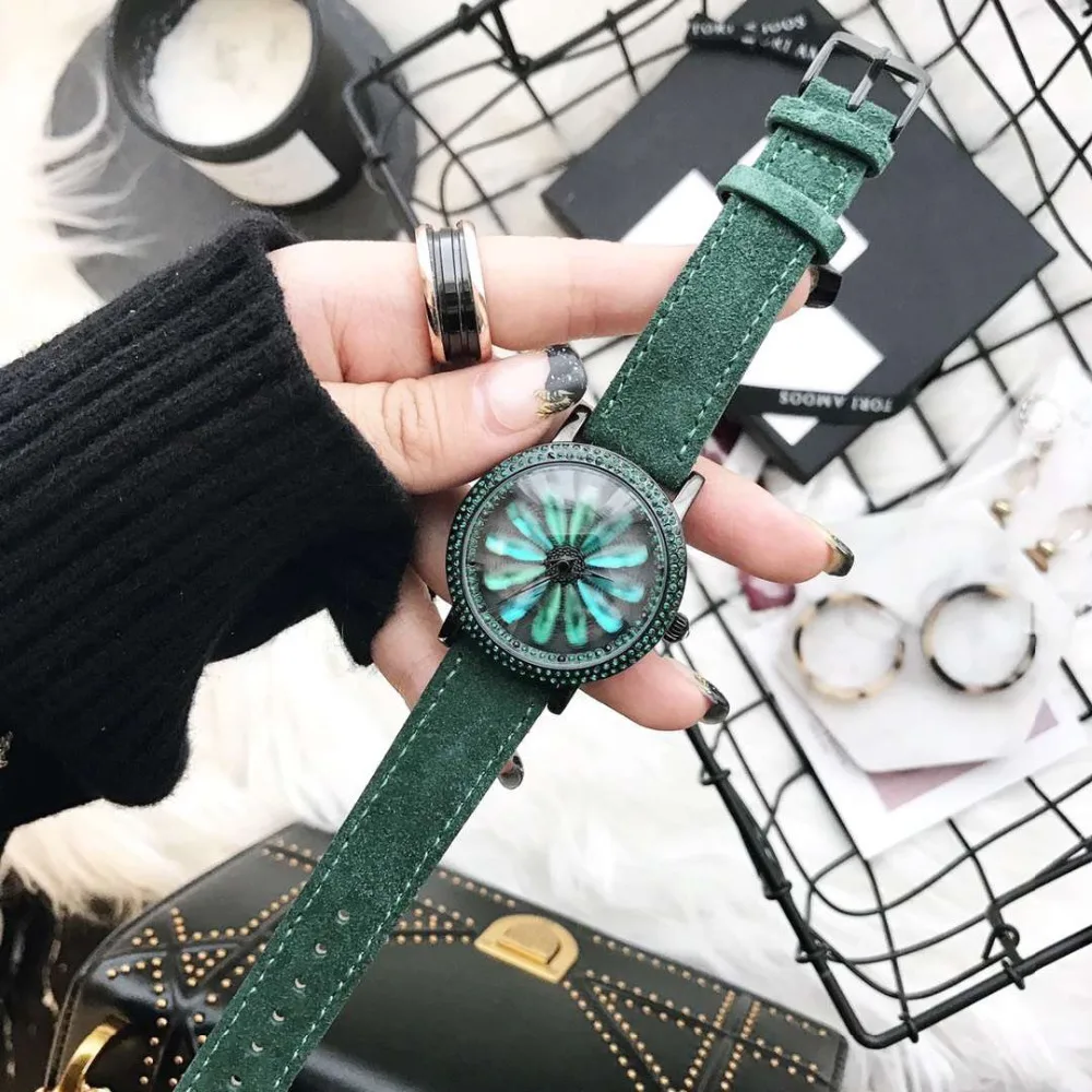 Новые подходящие Зеленые Черные часы для женщин Хрустальная Маргаритка вращающиеся часы на удачу вращающиеся наручные часы меховые часы с кожаным ремнем