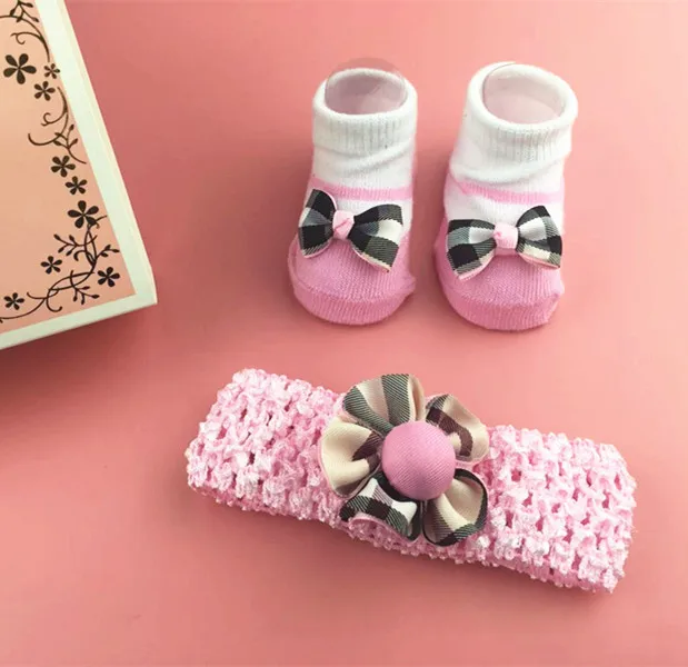 Комплект: повязка на голову+ носки; подарочная упаковка для малышей; подарок на день рождения для новорожденных; головной убор для маленьких девочек 0-12 месяцев - Цвет: 19