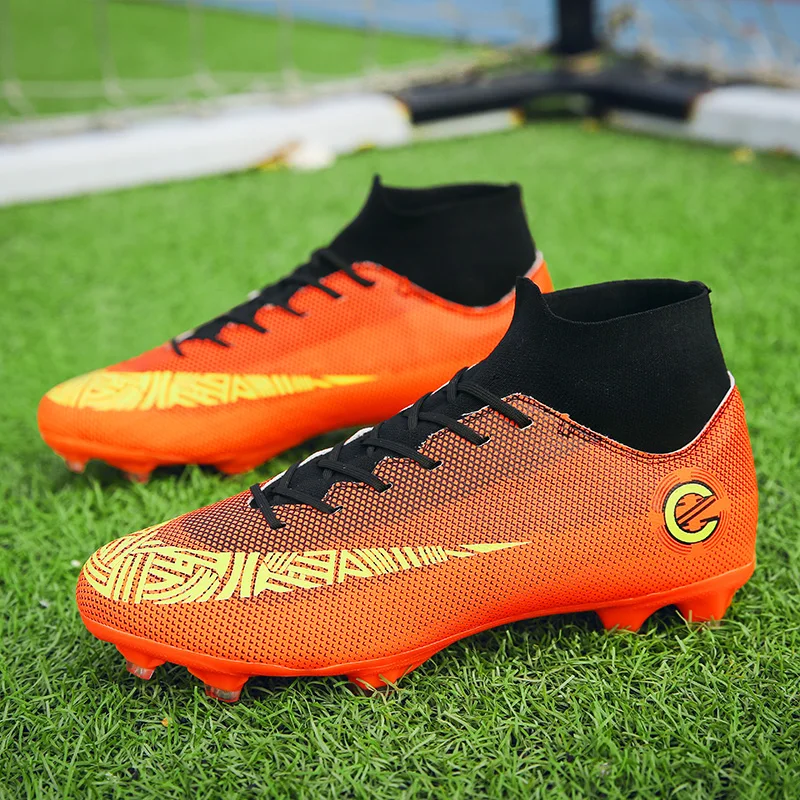 

High-top nailed soccer shoes, comfortable and breathable soccer shoes