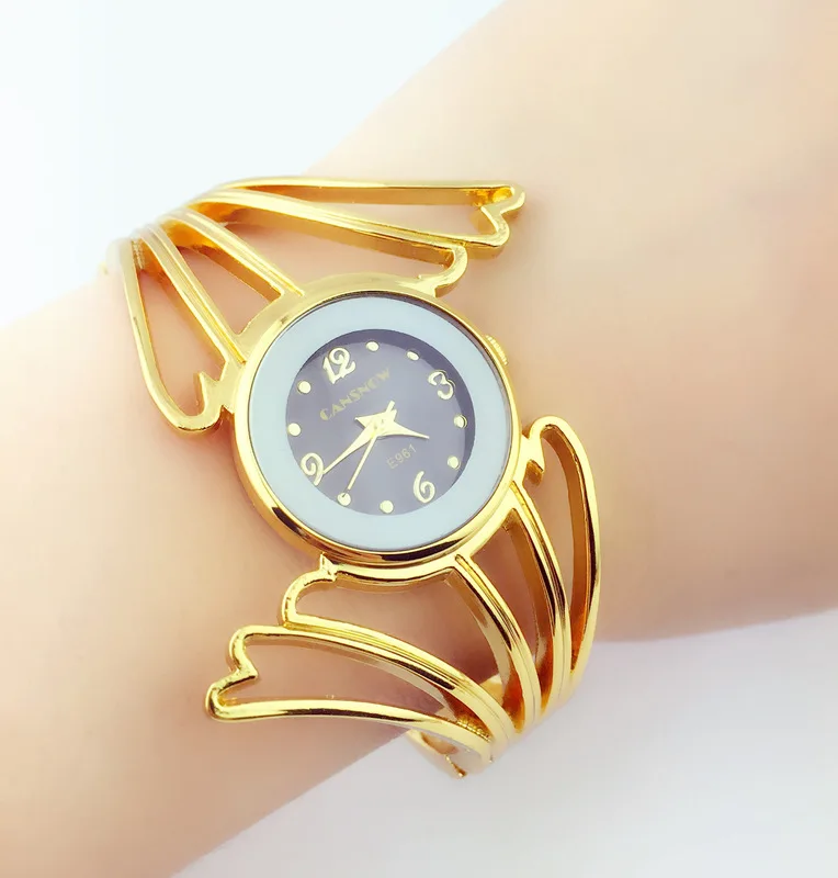 Hot Sale Ladies Gold Bracelet Watch Exaggerated Fashion Quartz Watch Womens Fashion Hot Sale Ladies Gold Bracelet Watch Exaggerated Fashion Quartz Watch Womens Fashion