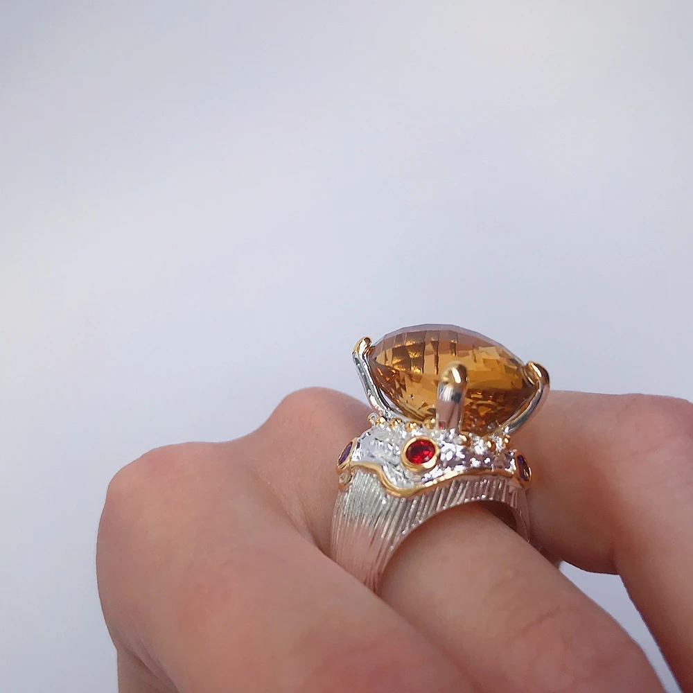 Goedkoop DreamCarnival 1989 Nieuwe Aankomen Crown Look Vrouwen Trouwringen Kussen Cut Zirkoon Grote Zilver Goud Kleur Elegante Sieraden WA11717