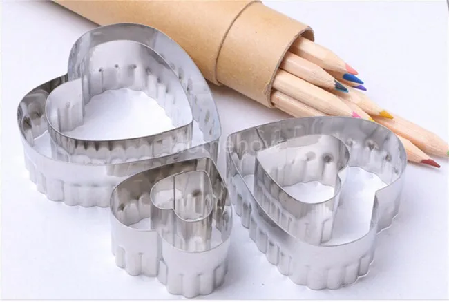 Love Heart Double Cut-out Cutter Set 4 4