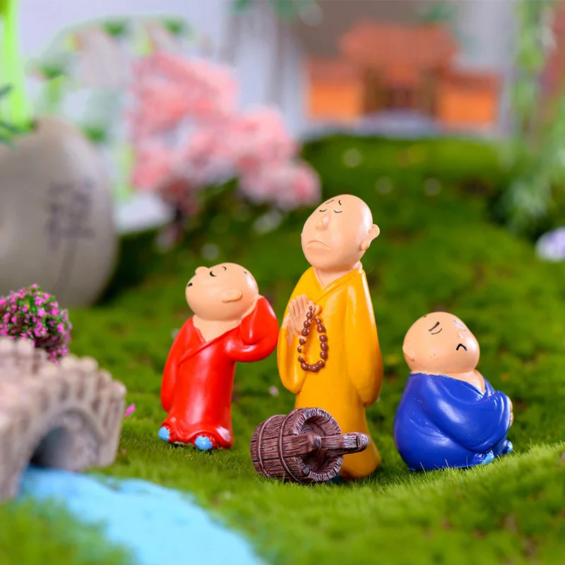 

4pcs Monks Pray Buddist unhappy miniature Bonsai garden furniture resin craft model fairy home decoration accessories decor