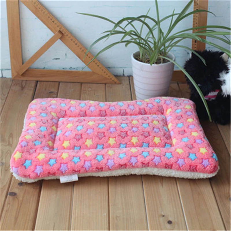 Winter-Warm-Dog-Bed-Soft-Fleece-Pet-Blanket-Cat-Litter-Puppy-Sleep-Mat-Lovely-Mattress-Cushion.jpg_640x640 (2)