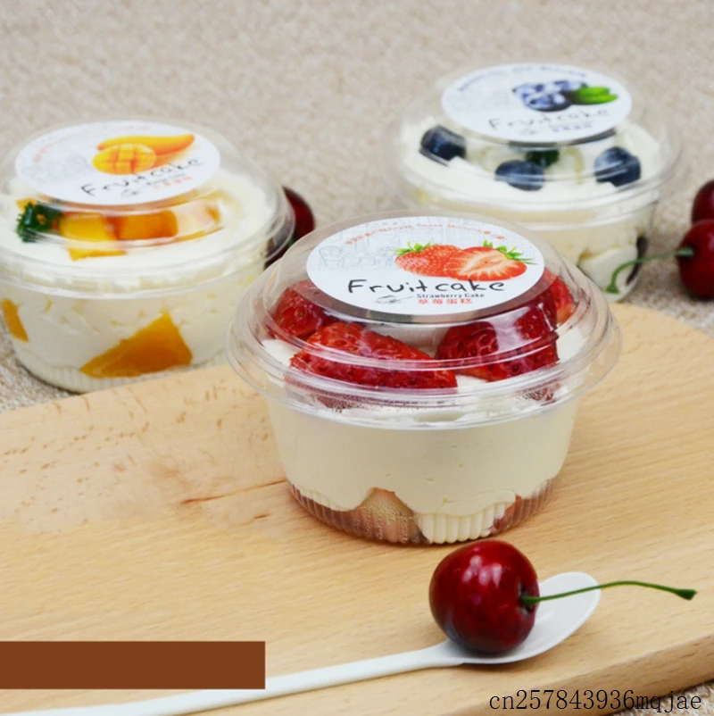 

200 Pcs Plastic Bake Boxes Ice Cream Bowls Fruit Bowls Transparent Salad Cup Dessert Bowl Cheesecake Container with Lid