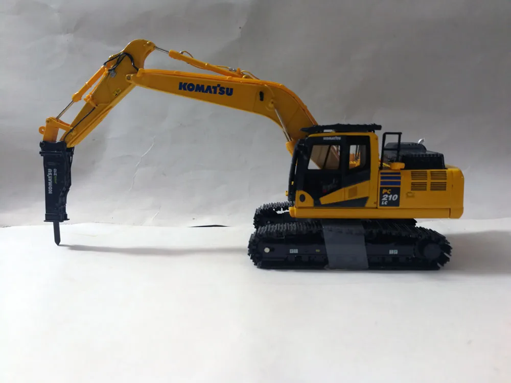 UH8140 1:50 Komatsu PC210LC-11 с молоток игрушка-сверло