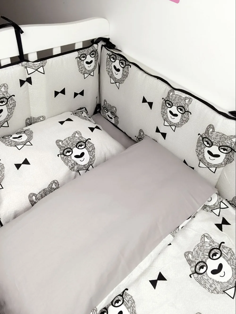 cream nursery bedding