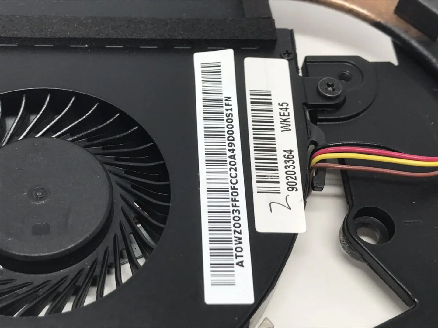 Ноутбук охлаждающий вентилятор с теплоотводом для LenovoG490 G410 G510 AT0WZ003FF0 в натуральном съемки