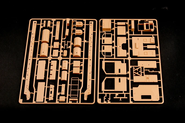 Hobbyboss 1/35 85502 M1070 седельный тягач и полуприцеп M1000 HET модельный комплект автомобиля