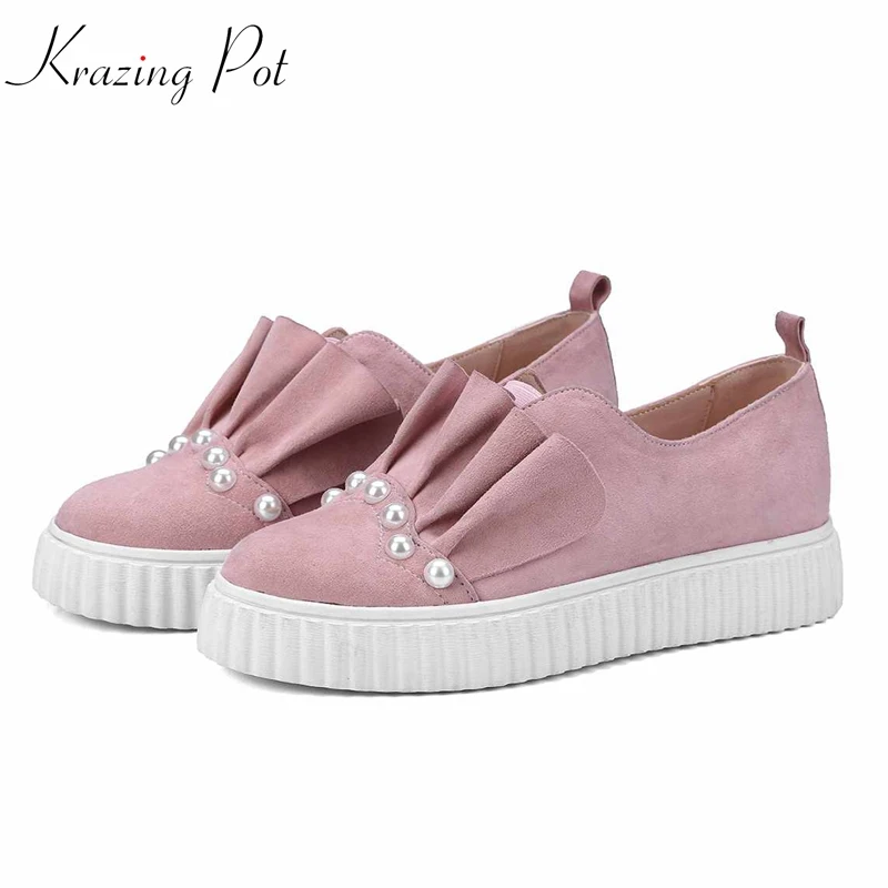 

Krazing Pot sheep suede med heels slip on leisure round toe loafers soft soles pearl decoration lacework vulcanized shoes L18