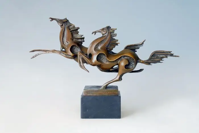 

Arts Crafts Copper Brass sculptures Flying Horse Statues Bronze Horses Figurine Home Office Decoration Business Gifts