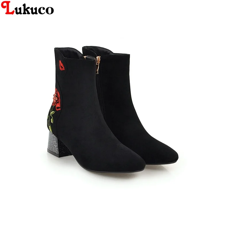 

Plus Big Large Size 42 43 44 45 46 47 48 Flock Leather Boot Plush Ankle Botas Zipper Pumps Shoe Warm Winter female Shoes Woman