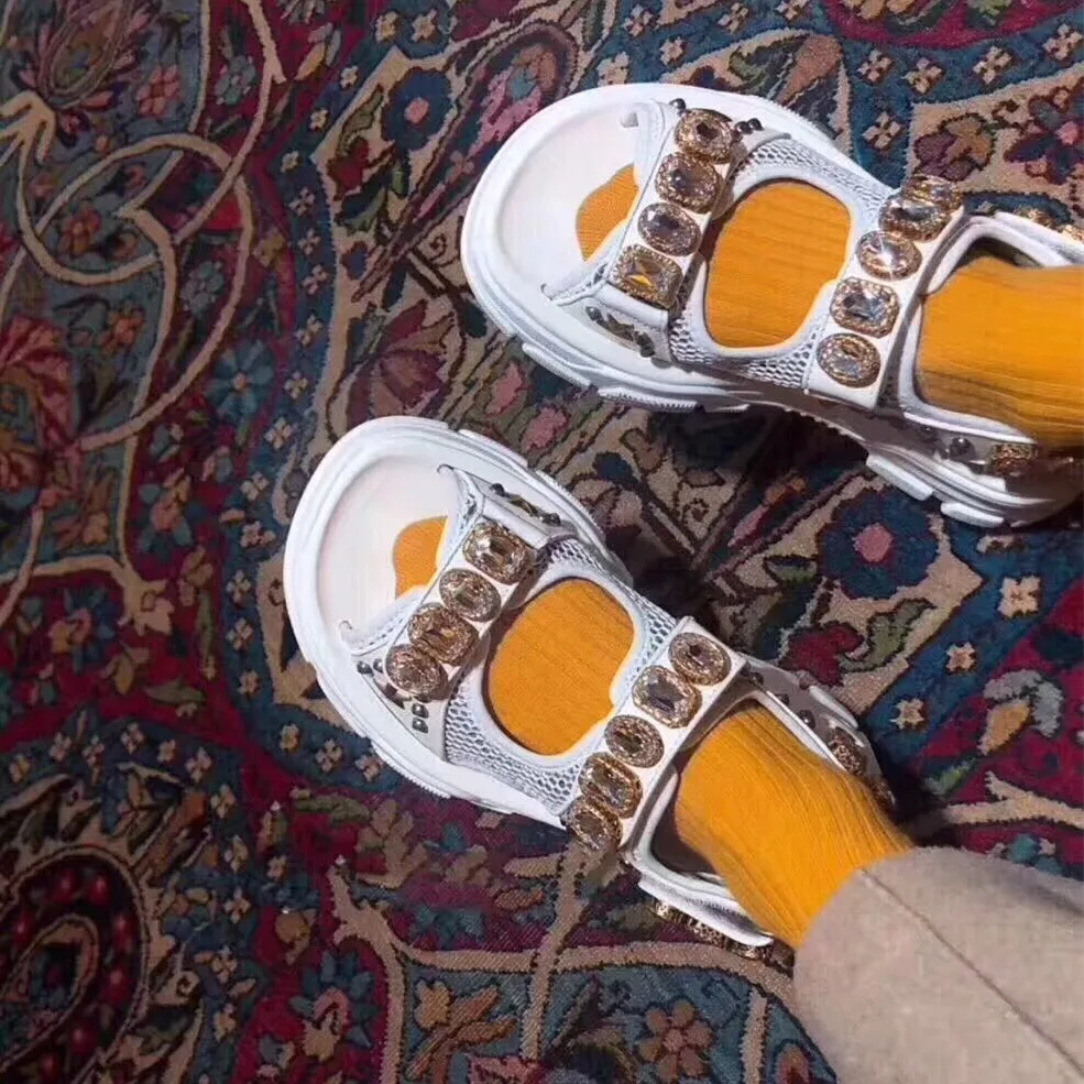 

Runways 2019 Leather And Mesh Women Sandals Chunky Sole Crystals And Rivets Summer Women Shoes Hook&Loop Gladiator Sandals Woman