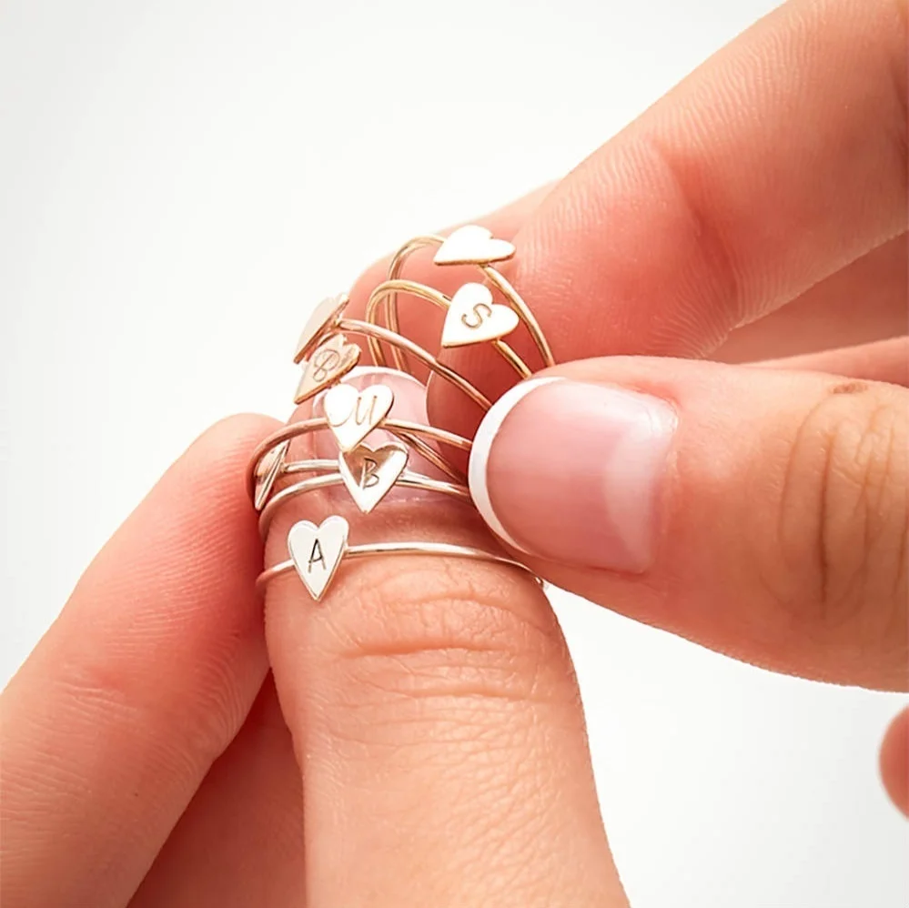 

Fashion 26 Letters Heart Gold Silver Color Rings For Women Girls Statement Friendship Name Finger Ring Jewelry Wholesale