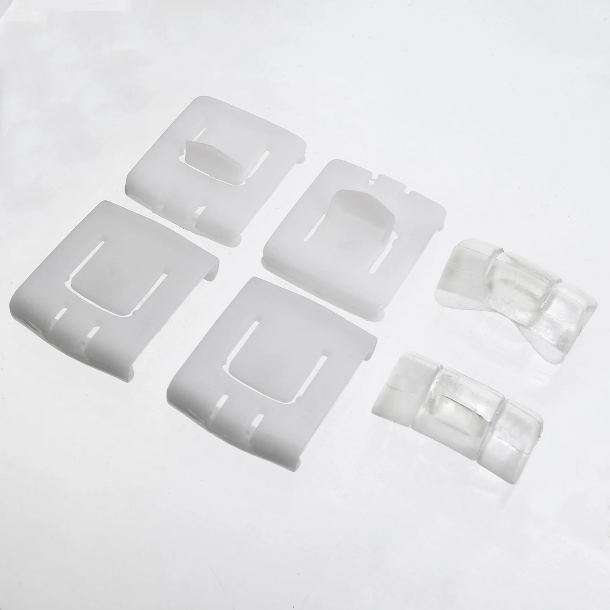 2 Sets Plastic Car Seat Rail Clip Guide Runner Piece Fastener Clips 435881203A For V-W G-olf MK1 MK2 MK3 Corrado Auto Buckle