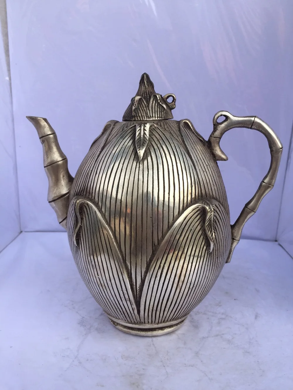 antique antiques chinese copper Carve Teapotin Statues & Sculptures