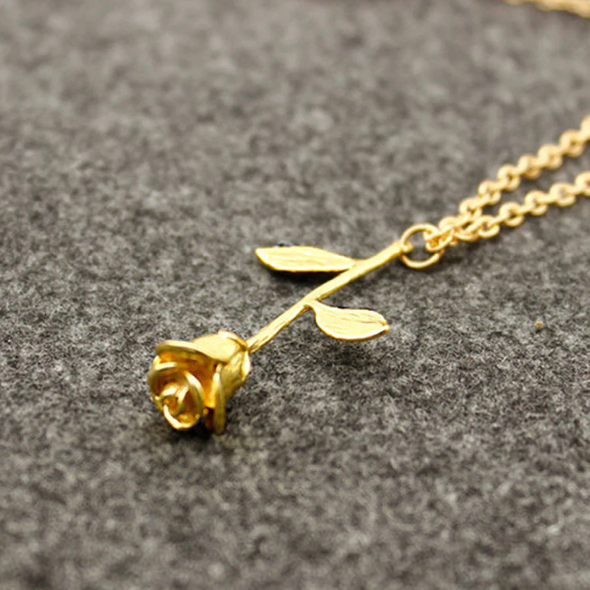 Punk Women Rose Flower Pendants & Necklaces Charm Choker Boho Chain Necklace Bijoux Femme Fashion Jewelry Accessories shellhard