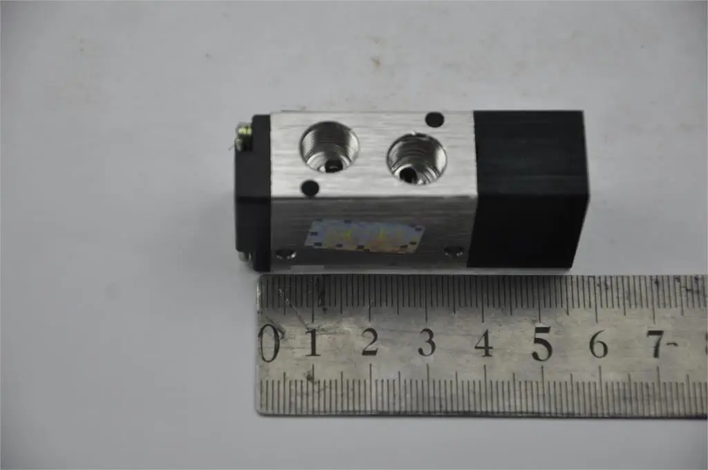 

3A210-08 1/4''BSPT 2 position 3 port Control Valve (3V Series) SNS pnematic parts Air valve 2/3ways Airtac type