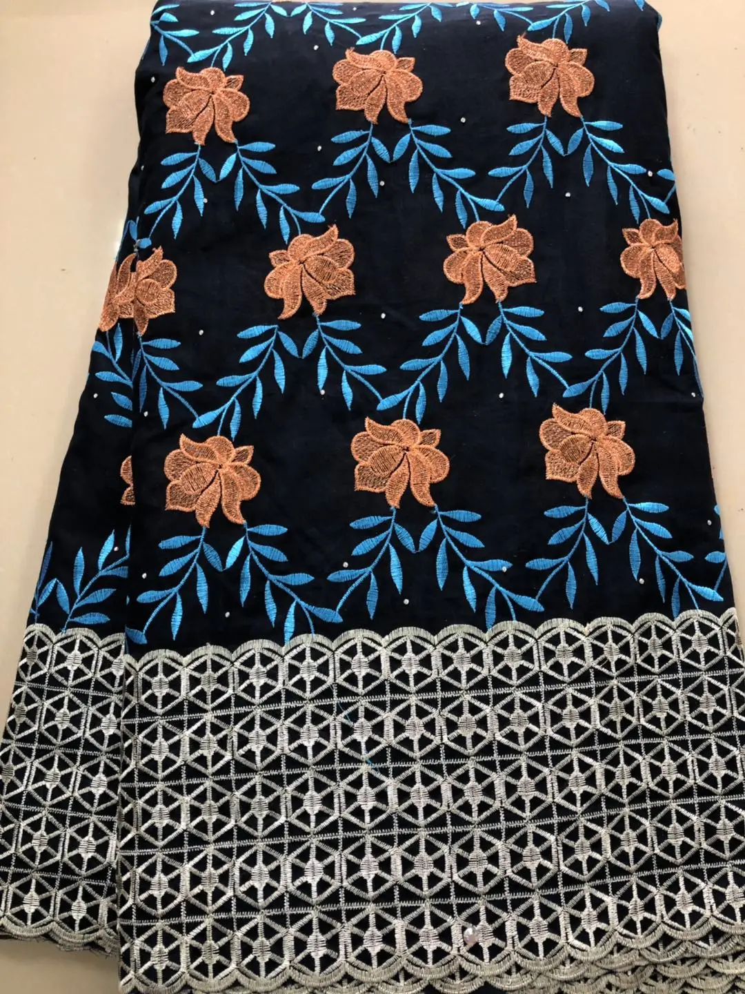 

Latest flower style Embroidered African Lace Fabric Swiss Voile Lace In Switzerland High Quality Cotton Dry Lace Fabric 5 Yards