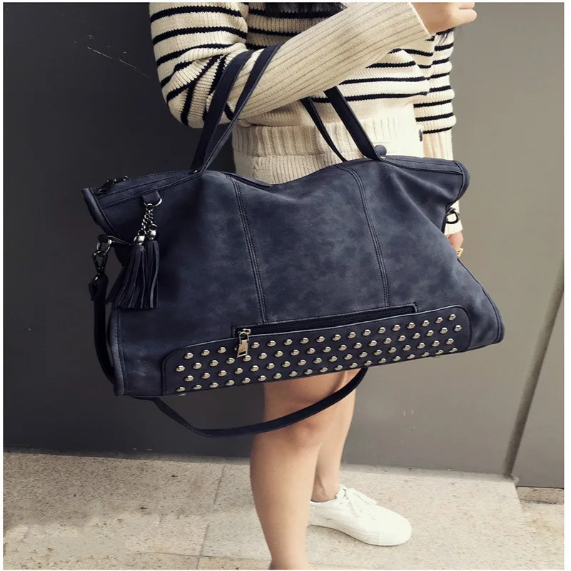 

The new HANSOMFY version of the simple single shoulder bags tide rivet handbag Crossbody Bag
