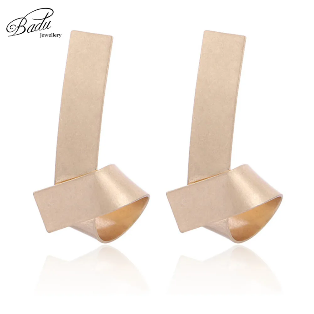 

Badu Gold Punk Earring Studs for Women Big Twisted Korean Style Earrings Knot Rocky 2018 Fashion Jewelry Dropshipping