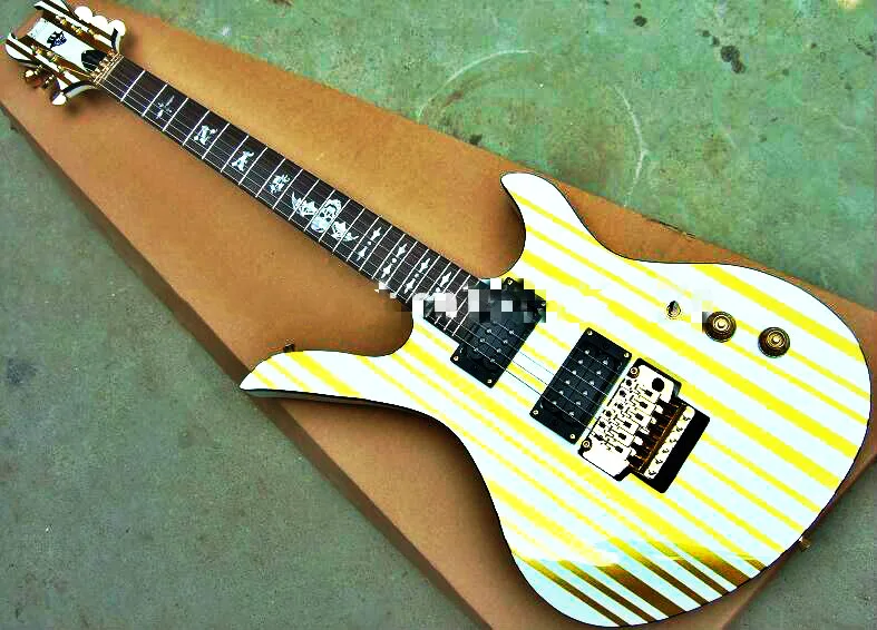 

2018 New High quality white / gold line with Gold hardware electric Guitar, Real photos Hot , Can be Customized, Free shipping