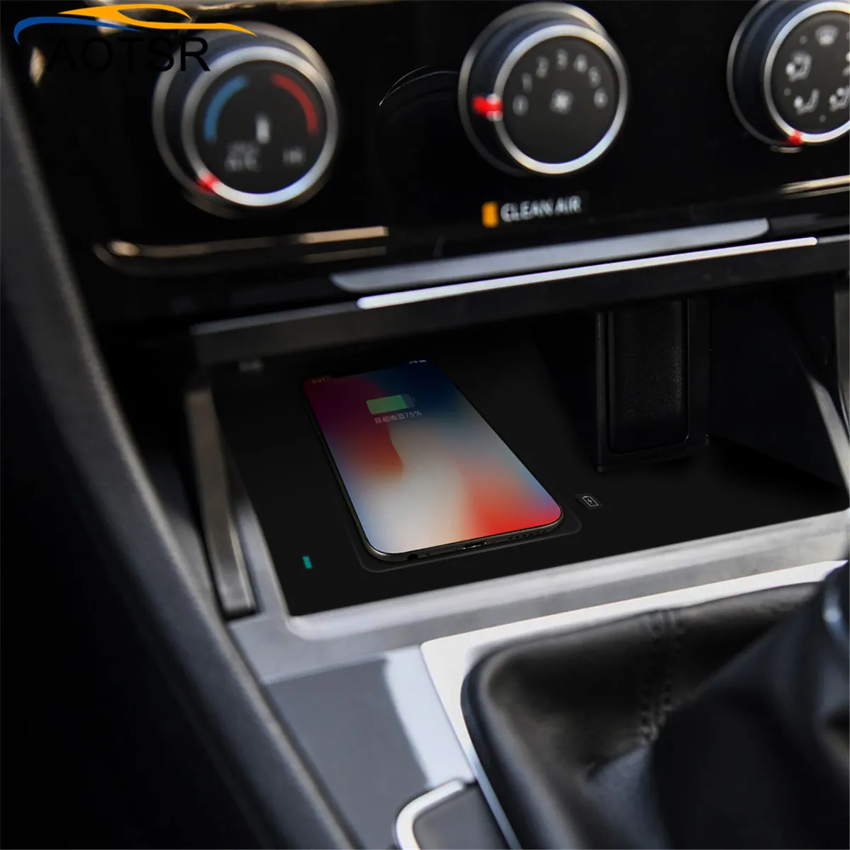 

QI car wireless charger For Volkswagen Golf 2016-2019 Intelligent Infrared Fast Wireless Charging Car Phone Holder for iphone