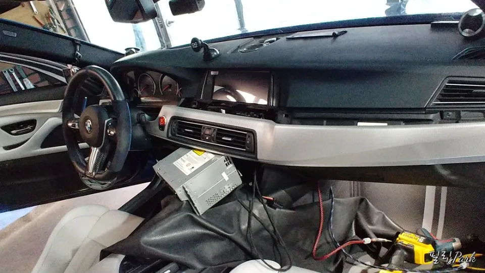 Sale 10.25"Touch Android Car Radio GPS for BMW 5 Series F10 F11 (2010-2016) mirror link Intelligence Car Multimedia System Free Map 2 Sale 10.25"Touch Android Car Radio GPS for BMW 5 Series F10 F11 (2010-2016) mirror link Intelligence Car Multimedia System Free Map 2