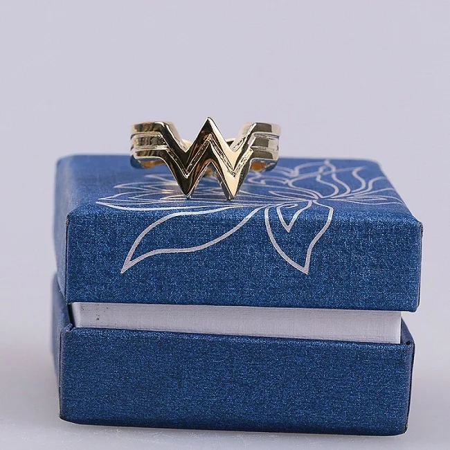 2017 Movie Wonder Woman Superhero Diana Prince Leather Headgear Metal Badge Rings  Cosplay Bronze Crown Band Headgear Woman