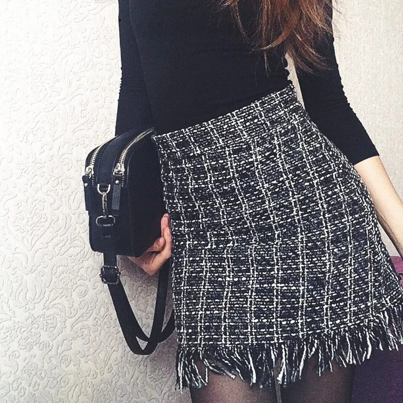 

2018 Women Woolen Mini Skirt Autumn Winter Vintage Straight Plaid Tassel Skater Skirt High Waist Femininas