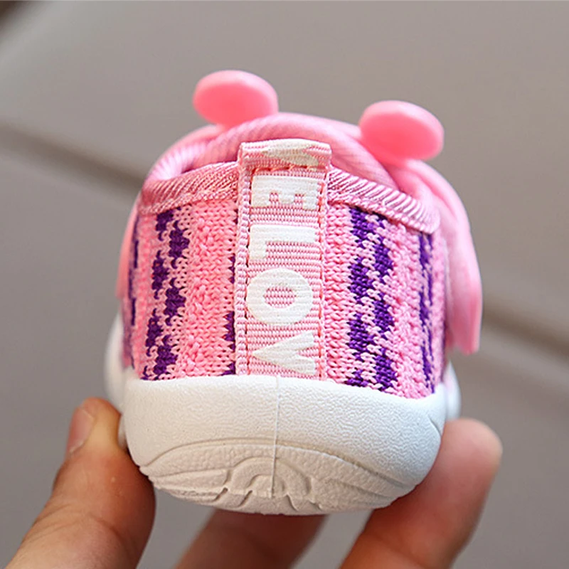 Zapatos niños suave tejido transpirable bebé Niñas calzado informal plana punta redonda historieta encantadora Primeros pasos Niño tenis infantil Zapatos niños suave tejido transpirable bebé Niñas calzado informal plana punta redonda historieta encantadora Primeros pasos Niño tenis infantil