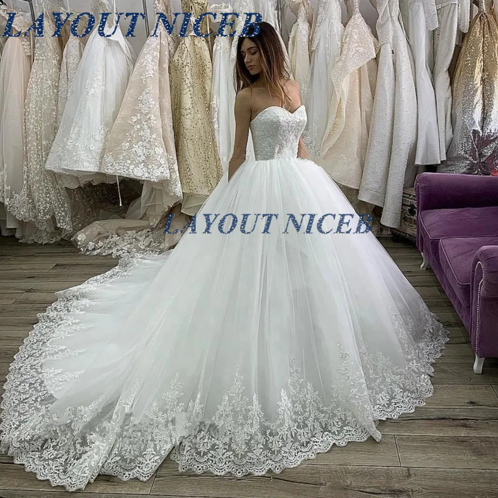 Strapless White Wedding Dress Lace Appliqued Ball Gown Elegant Bridal Dresses Gowns Robe De Mariee 2019 Sexy vestido de noiva