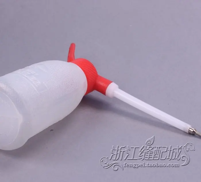 

Long-billed oiler 180ml capacity with scale