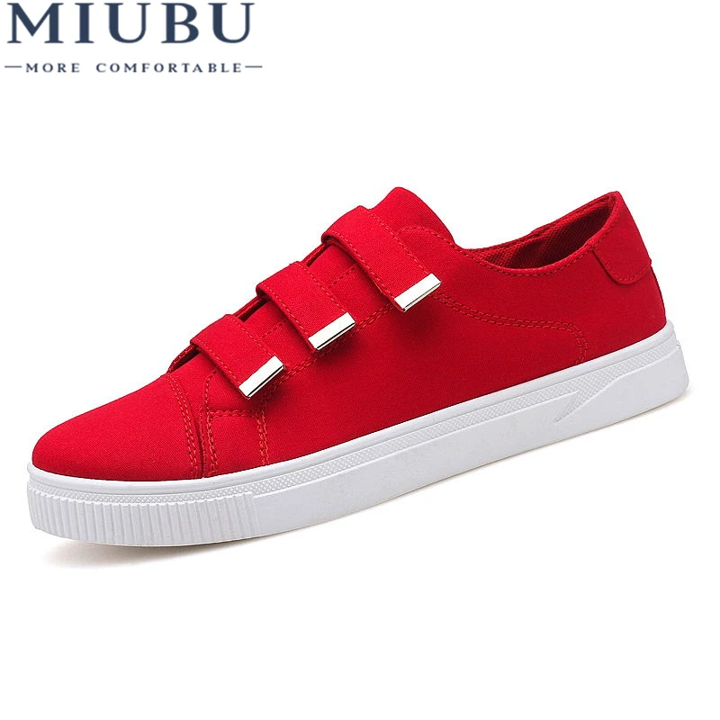 

2019 MIUBU New Summer Breathable Boys Hook & Loop Low To Help Canvas Mens Shoes British Shoes Fashion Walking Sneakers